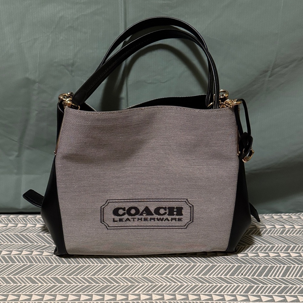 Coach Black and Gray Leather Shoulder Bag